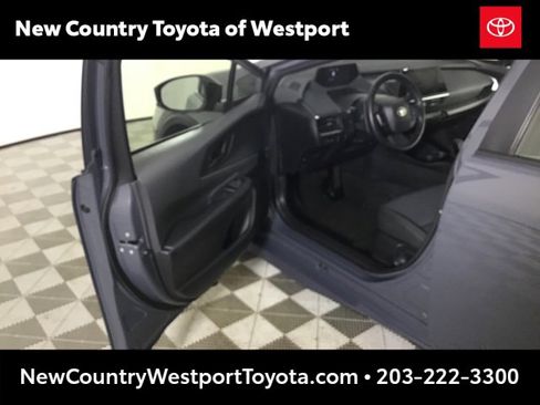 Used 2024 Toyota Prius LE image 10