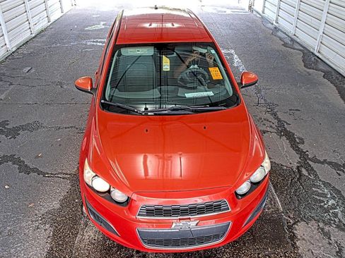 Used 2012 Chevrolet Sonic LS FWD image 2