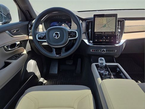 New 2026 Volvo XC90 B5 Core image 15