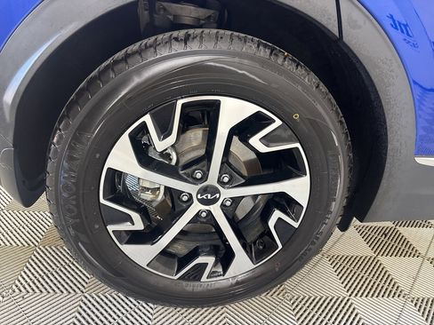 Used 2023 Kia Sportage EX image 30