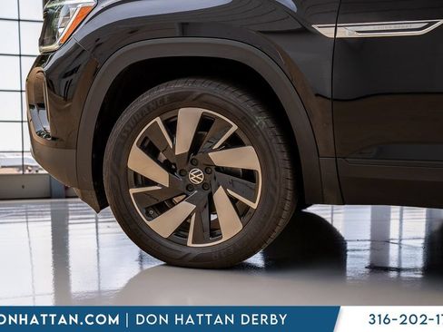 Used 2024 Volkswagen Atlas Cross Sport SE AWD/4WD image 44