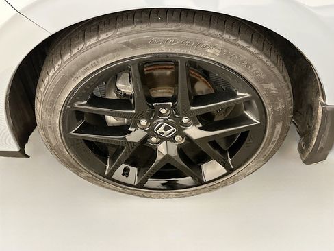 Used 2024 Honda Civic Sport image 11