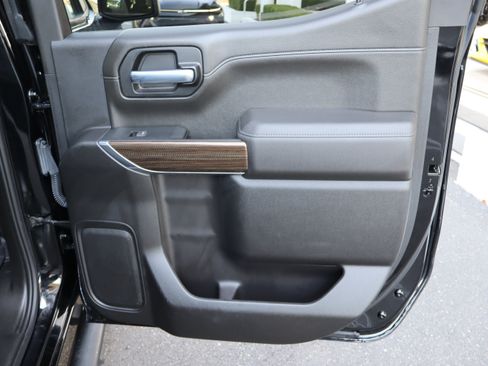 Used 2021 Chevrolet Silverado 1500 LT Trail Boss w/ Bed Protection Package AWD/4WD image 31