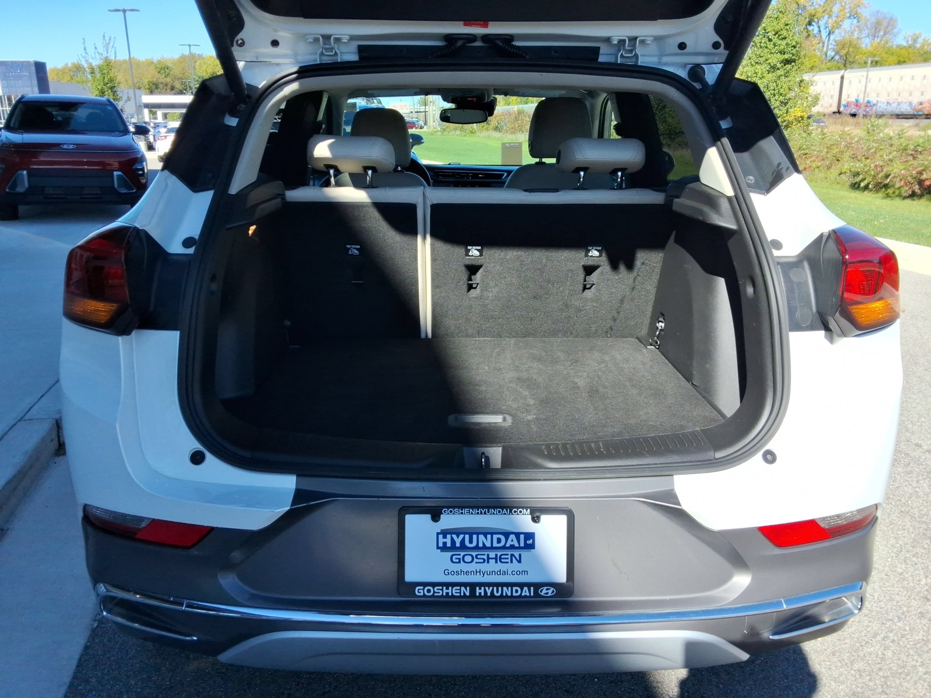 Used 2021 Buick Encore GX Essence AWD/4WD image 29