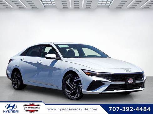 New 2025 Hyundai Elantra Limited image 1