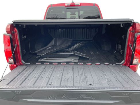 Used 2024 Chevrolet Colorado Z71 image 5