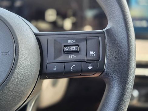 Used 2025 Nissan Kicks SV image 25