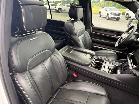 Used 2024 Jeep Grand Wagoneer L Series II w/ Quick Order Packagew 28T AWD/4WD image 32