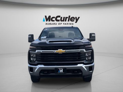 Used 2024 Chevrolet Silverado 2500 LT AWD/4WD image 8