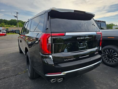 New 2026 GMC Yukon XL Denali w/ Denali Reserve Package AWD/4WD image 4