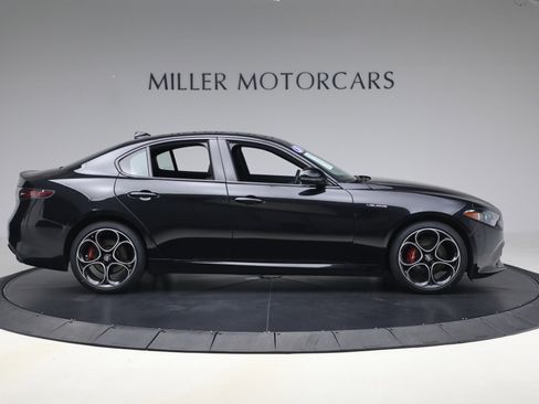 Used 2024 Alfa Romeo Giulia Veloce image 9