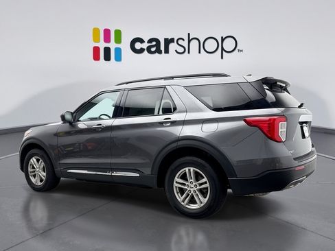 Used 2023 Ford Explorer XLT w/ Equipment Group 202A AWD/4WD image 3