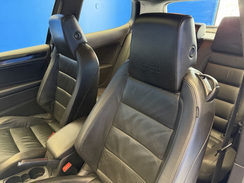 Used 2011 Volkswagen GTI 2-Door FWD image 12