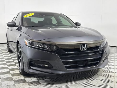 Used 2019 Honda Accord Sport image 3