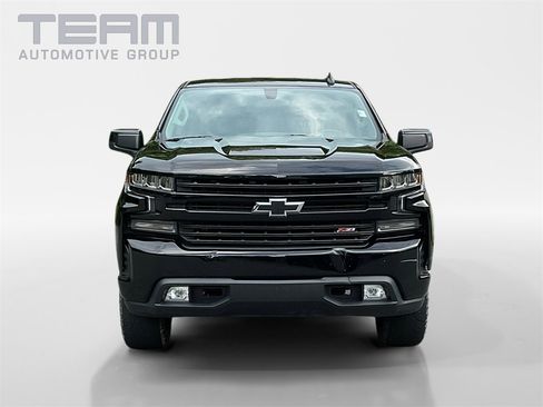 Used 2020 Chevrolet Silverado 1500 LT Trail Boss image 2