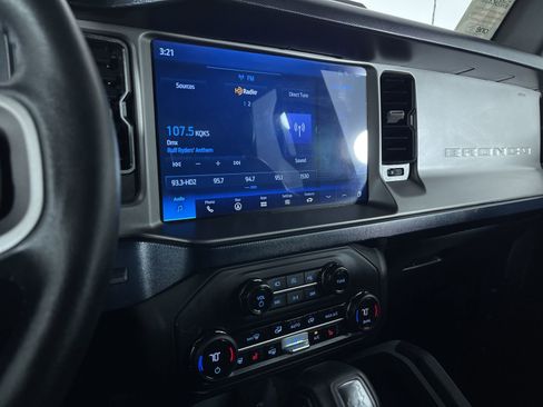Used 2023 Ford Bronco Outer Banks image 18