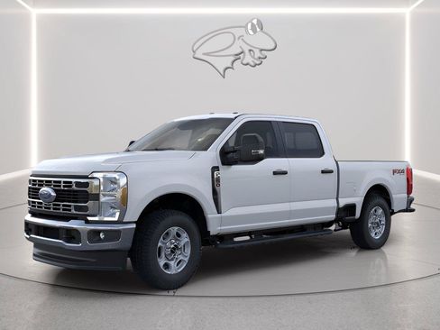 New 2026 Ford F250 XLT w/ FX4 Off-Road Package AWD/4WD image 2