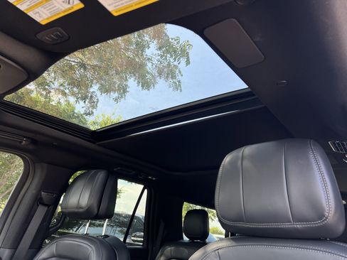 New 2025 Lincoln Navigator L Reserve w/ Jet Appearance Package image 26