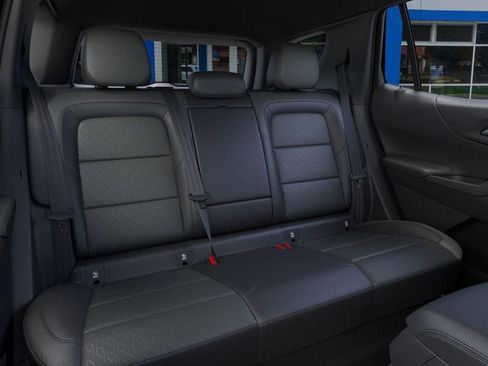 New 2026 Chevrolet Equinox LT w/ Convenience Package II FWD image 17