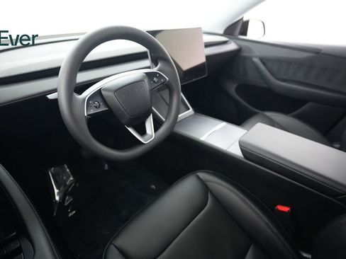 Used 2026 Tesla Model Y Long Range AWD/4WD image 23