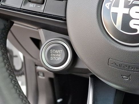 Used 2024 Alfa Romeo Giulia Ti image 27