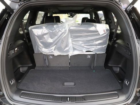 New 2025 Jeep Grand Cherokee L Limited w/ Luxury Tech Group II AWD/4WD image 7