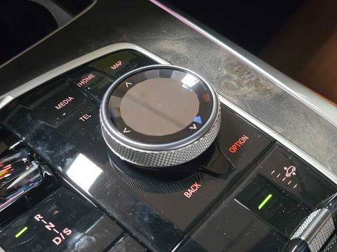 New 2026 BMW X7 xDrive40i w/ Executive Package image 35