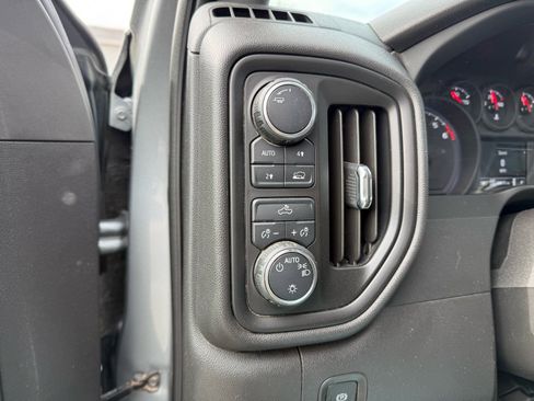 Used 2023 Chevrolet Silverado 1500 Custom image 13