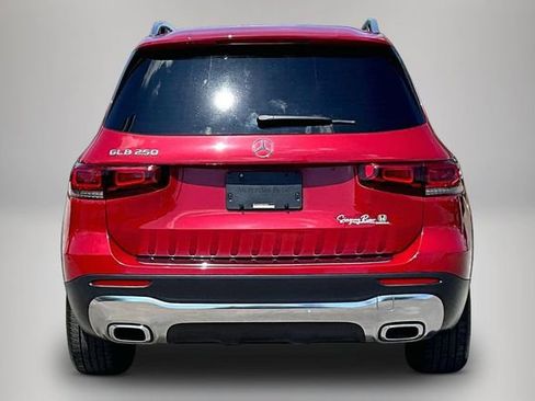 Used 2022 Mercedes-Benz GLB 250 w/ Premium Package Lite image 6