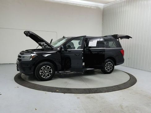 Used 2022 Ford Expedition Max XLT RWD image 11
