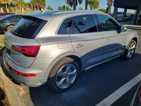 Used 2022 Audi Q5 2.0T Premium Plus w/ Premium Plus Package AWD/4WD image 3