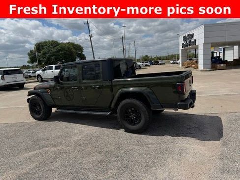 Used 2022 Jeep Gladiator Sport image 5