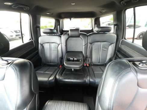Used 2024 Jeep Wagoneer Series II w/ Flexible Seating Group AWD/4WD image 10