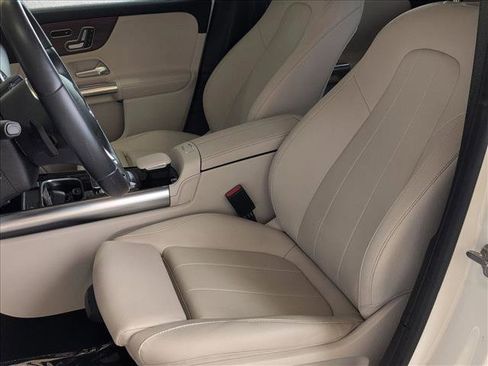 Certified 2023 Mercedes-Benz GLA 250 4MATIC image 15