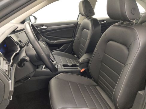 Used 2024 Volkswagen Jetta SE image 17