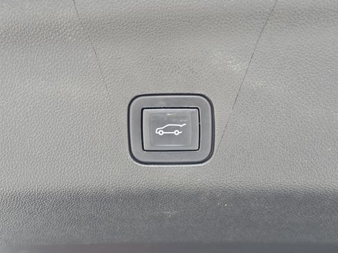 Used 2022 Chevrolet Tahoe RST AWD/4WD image 10