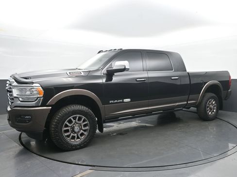 Used 2022 RAM 3500 Limited AWD/4WD image 2