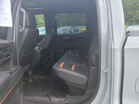 Certified 2024 GMC Sierra 1500 AT4 w/ Technology Package AWD/4WD image 17