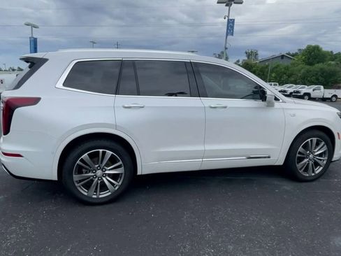 Used 2021 Cadillac XT6 Premium Luxury FWD image 9