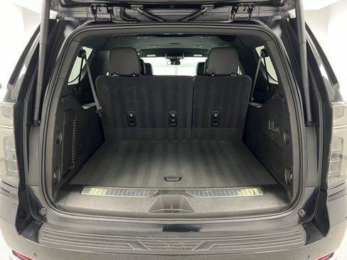 Used 2025 Chevrolet Suburban Premier image 47