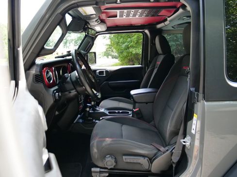 Used 2019 Jeep Wrangler Rubicon AWD/4WD image 29