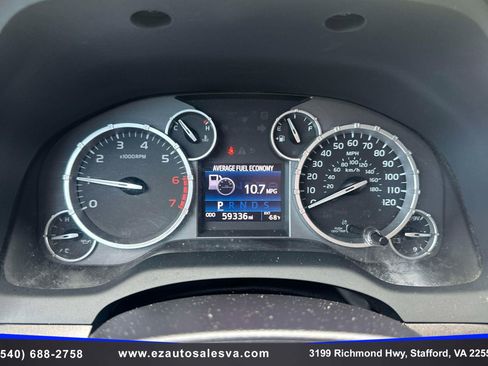 Used 2015 Toyota Tundra SR5 w/ SR5 Upgrade Package AWD/4WD image 28