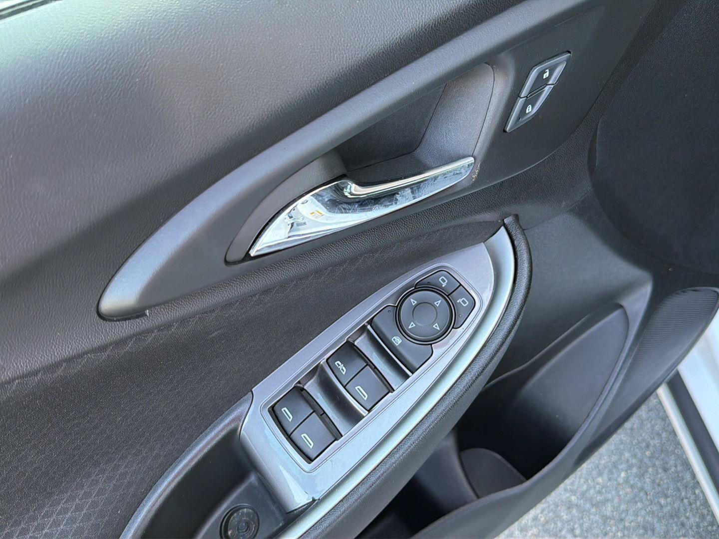 Used 2024 Chevrolet Malibu LT FWD image 31