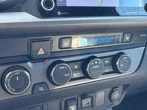 Used 2021 Toyota Tacoma TRD Sport AWD/4WD image 27