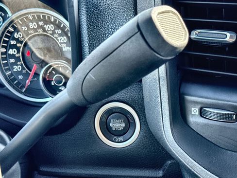 Used 2024 RAM 2500 Tradesman w/ Chrome Appearance Group image 27