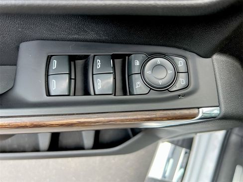 Certified 2019 Chevrolet Silverado 1500 High Country w/ High Country Premium Package image 20