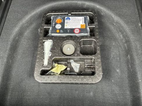 Certified 2021 Jeep Compass Latitude image 13