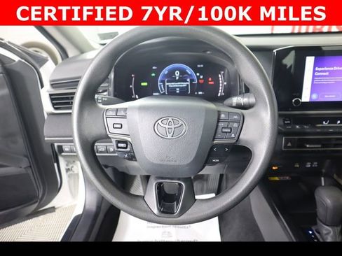 Used 2025 Toyota Camry LE image 23