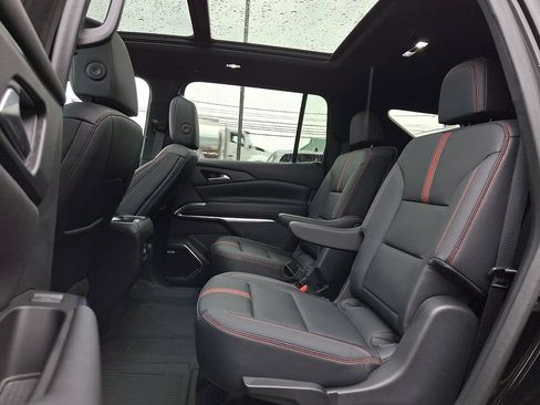 Used 2024 Chevrolet Traverse RS w/ LPO, Floor Liner Package AWD/4WD image 11