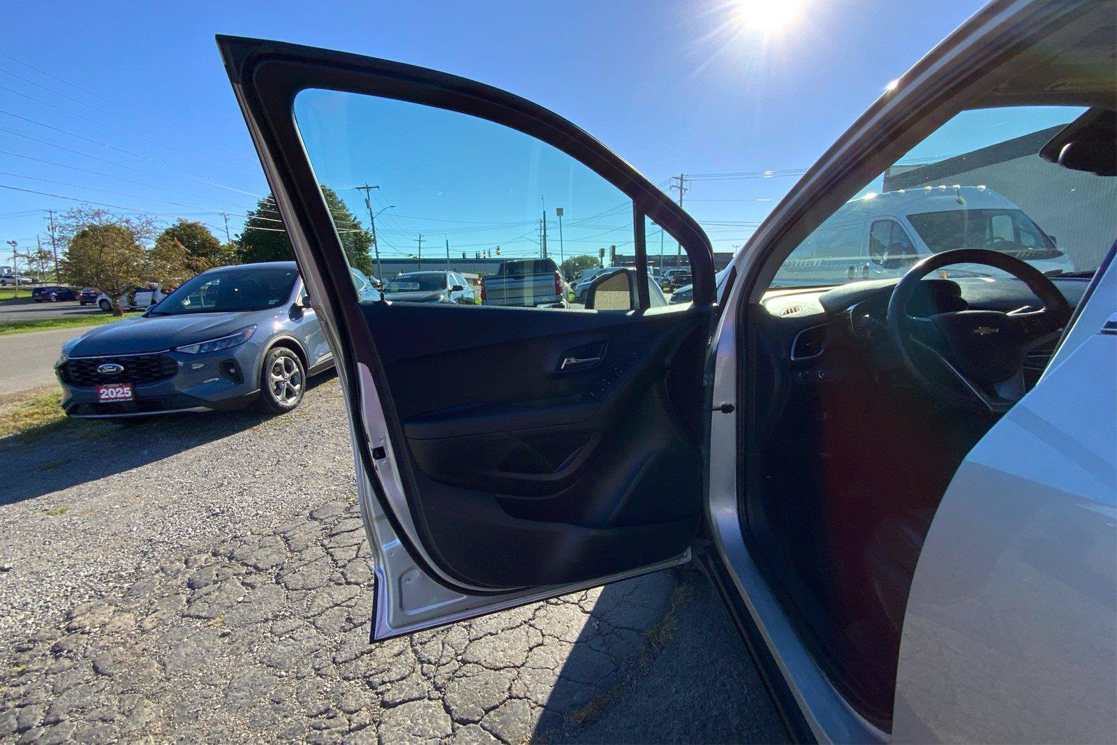 Used 2019 Chevrolet Trax LT w/ LT Convenience Package AWD/4WD image 20